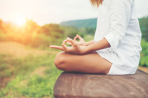 yoga flowinmotion header